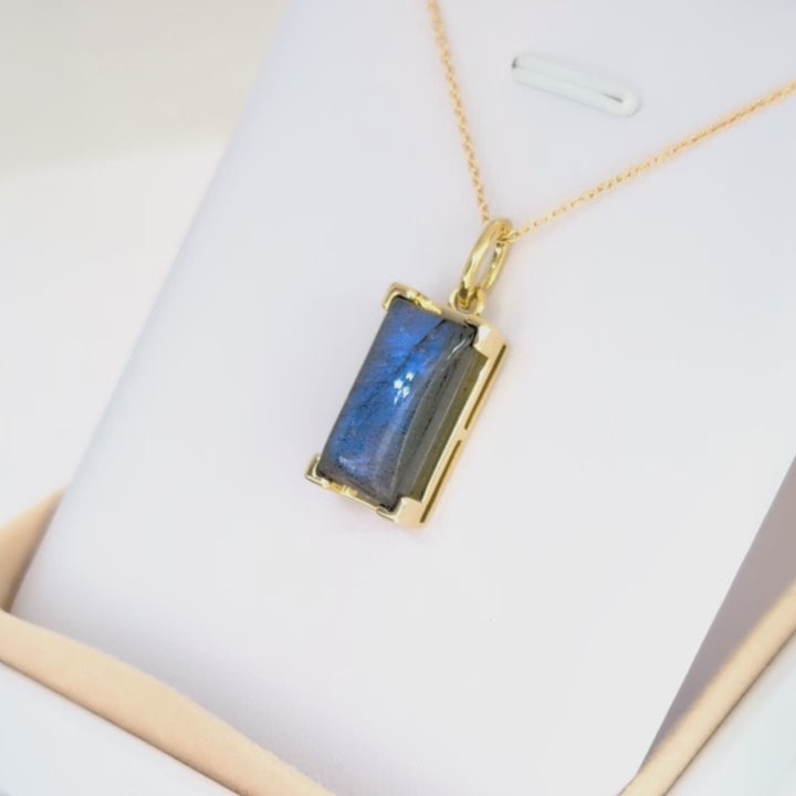labradorite necklace in yellow gold