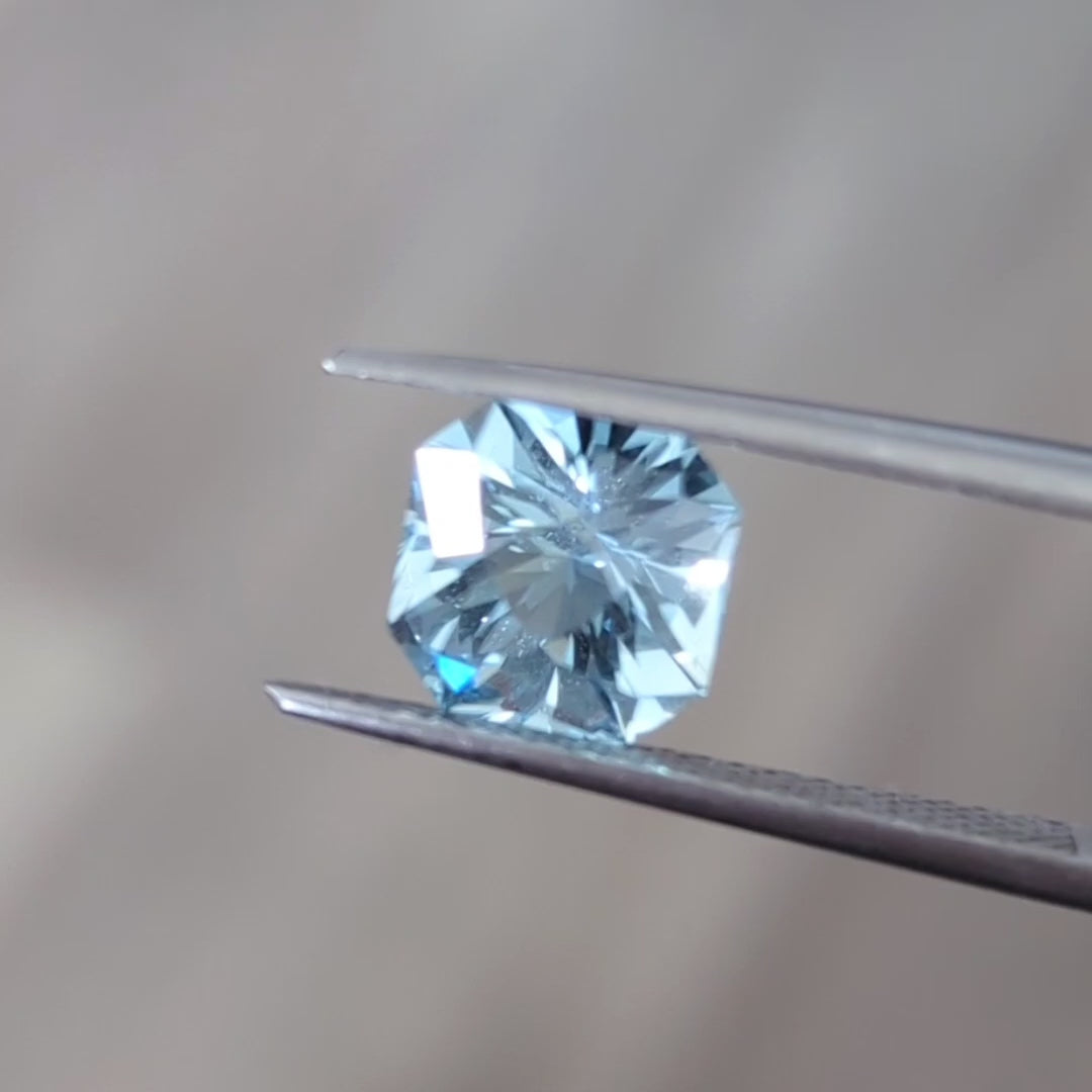 AQ0109 2.40ct asscher cut aquamarine