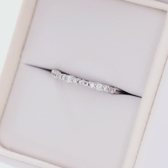 Kirstin Band in white gold with lab diamond accents