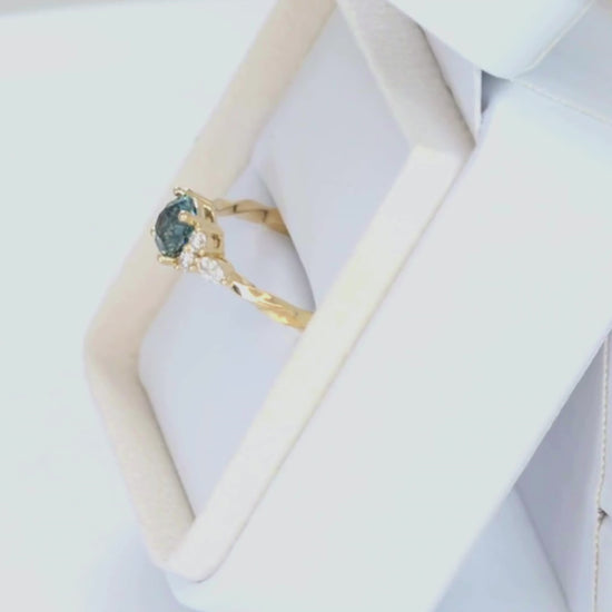 ardene ring in yellow gold with round montana sapphire