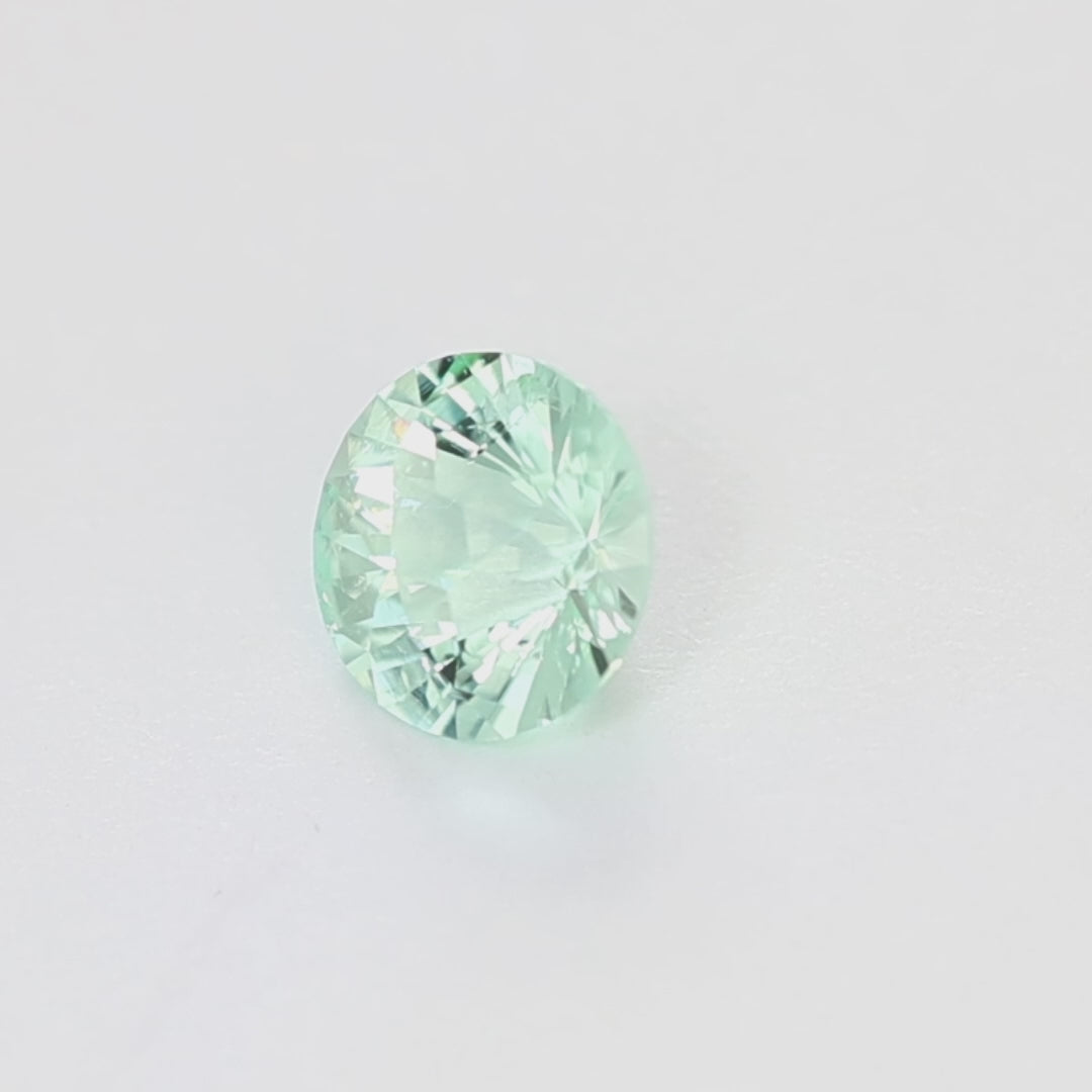 TL0105 1.62ct mixed round mint green tourmaline