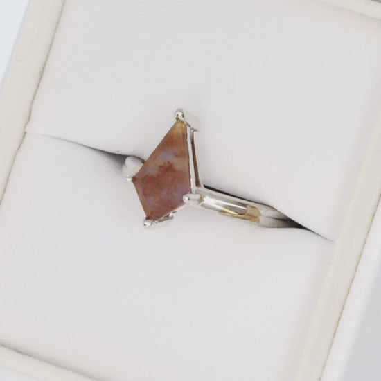 kite solitaire ring in white gold with red kite moss agate