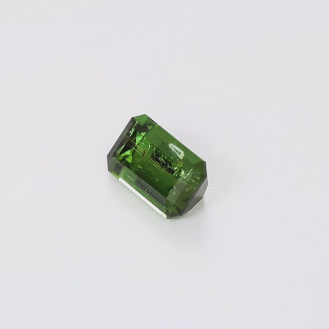 TL0110 2.06ct green step cut tourmaline