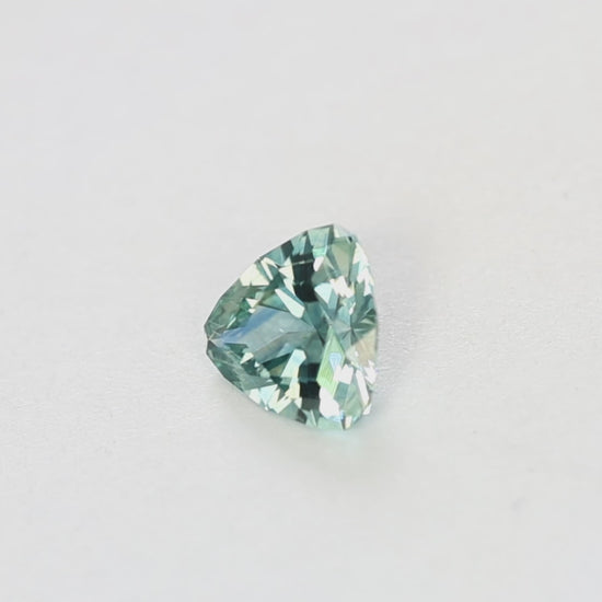 PSH0240 0.92ct light blue trillion montana sapphire