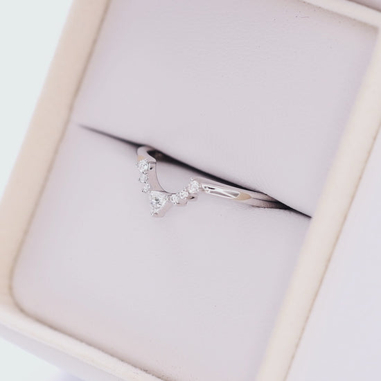 Brooke Band in white gold with lab diamond accents
