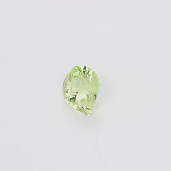 MS0152 0.95ct maya drop pear yellow-green montana sapphire