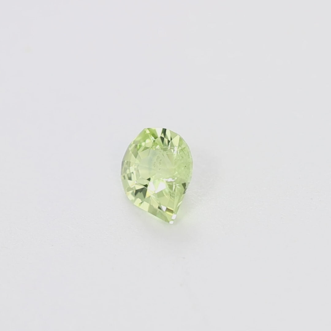 MS0152 0.95ct maya drop pear yellow-green montana sapphire