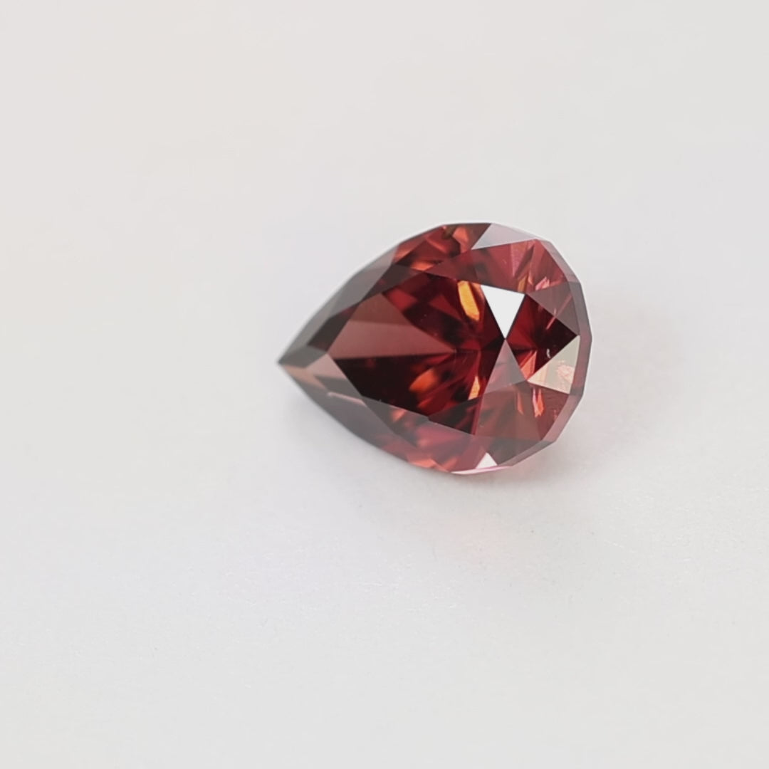 ZR0136 3.36ct eden pear copper-red zircon