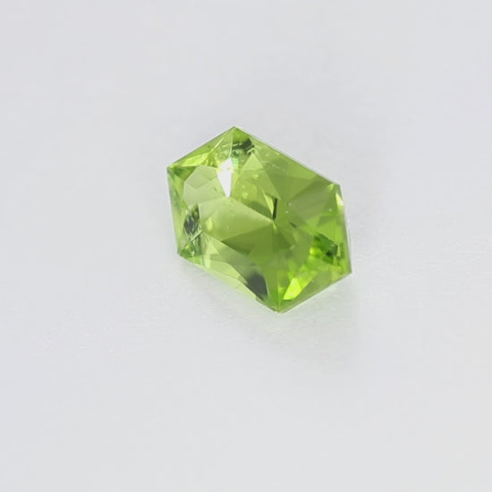 PD0106 1.94ct brilliant dutch marquise peridot