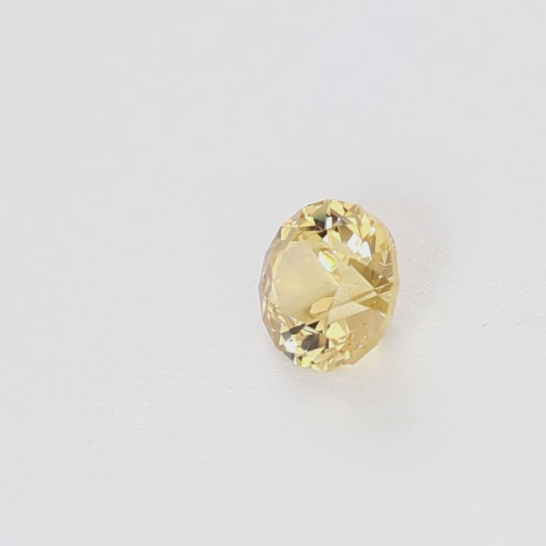 GR0101 1.02ct mixed round cut yellow garnet