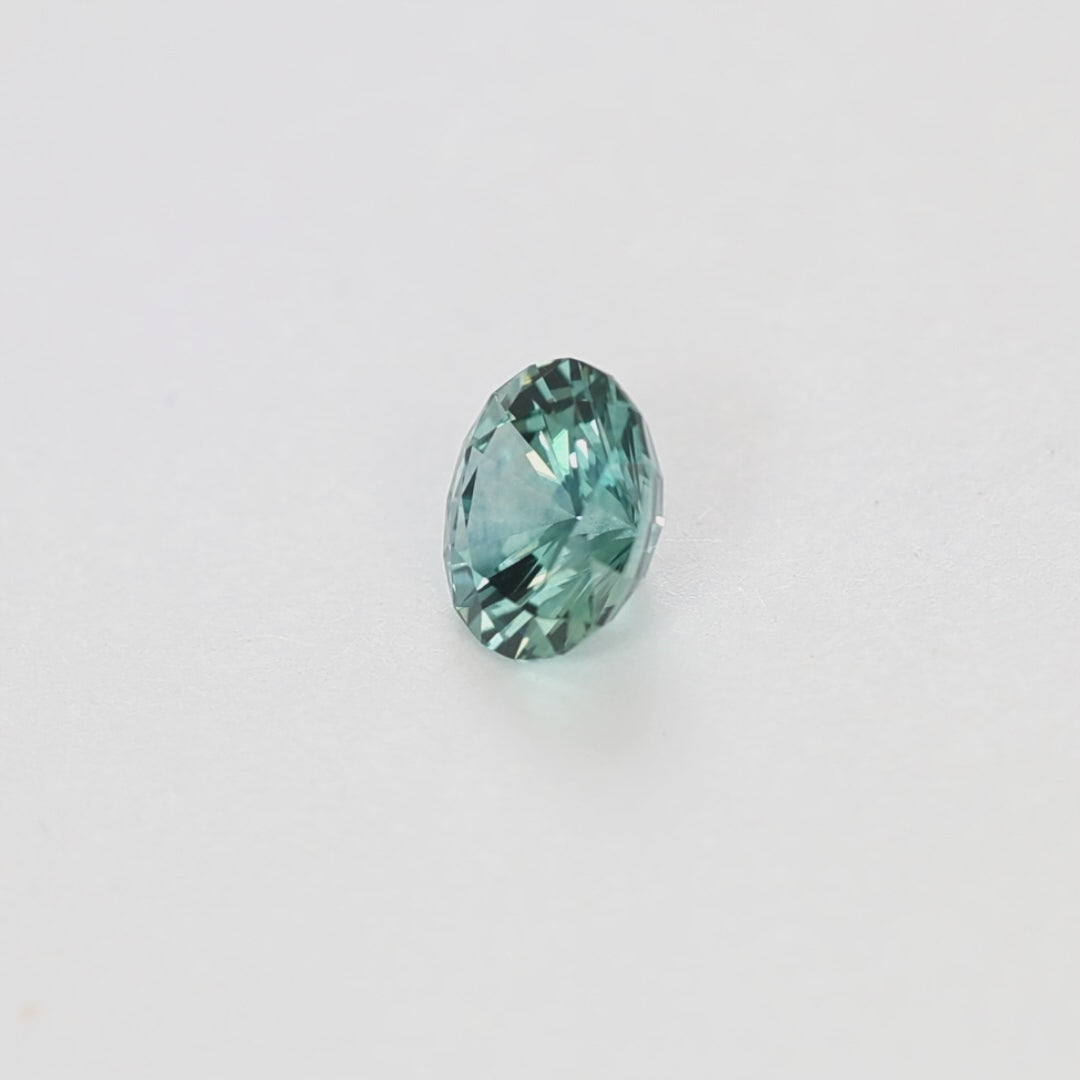 MS0163 1.29ct light blue omni oval montana sapphire
