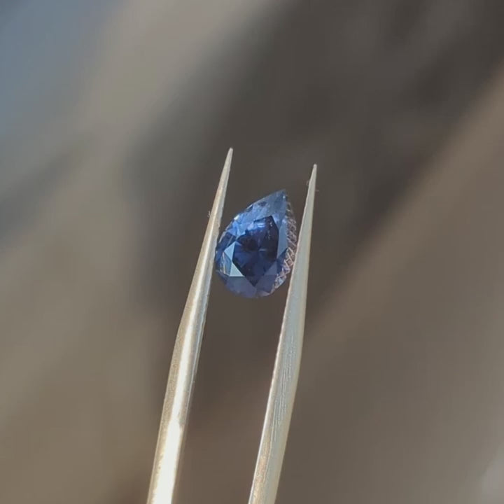 AF0130 rich blue pear african sapphire