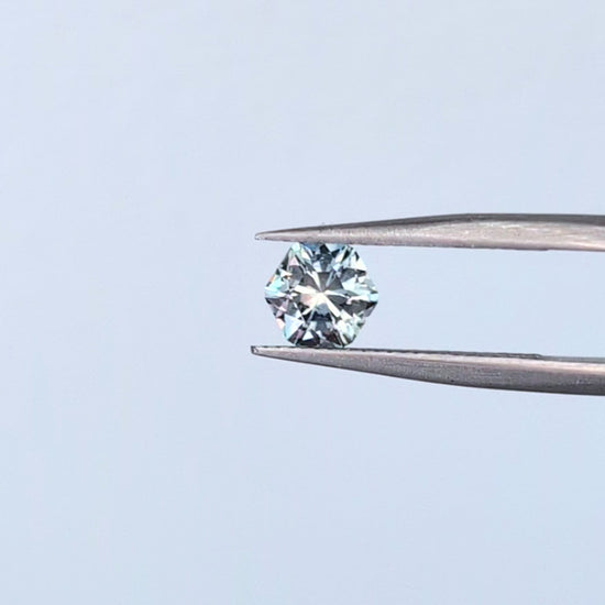 PSH0543 0.93ct light blue hex cut montana sapphire