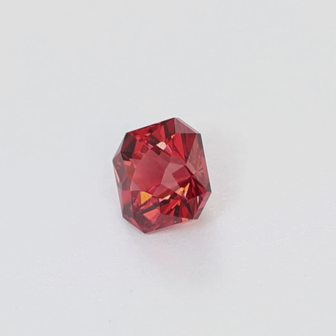 GR0125 1.42ct void reaver asscher red malaya garnet