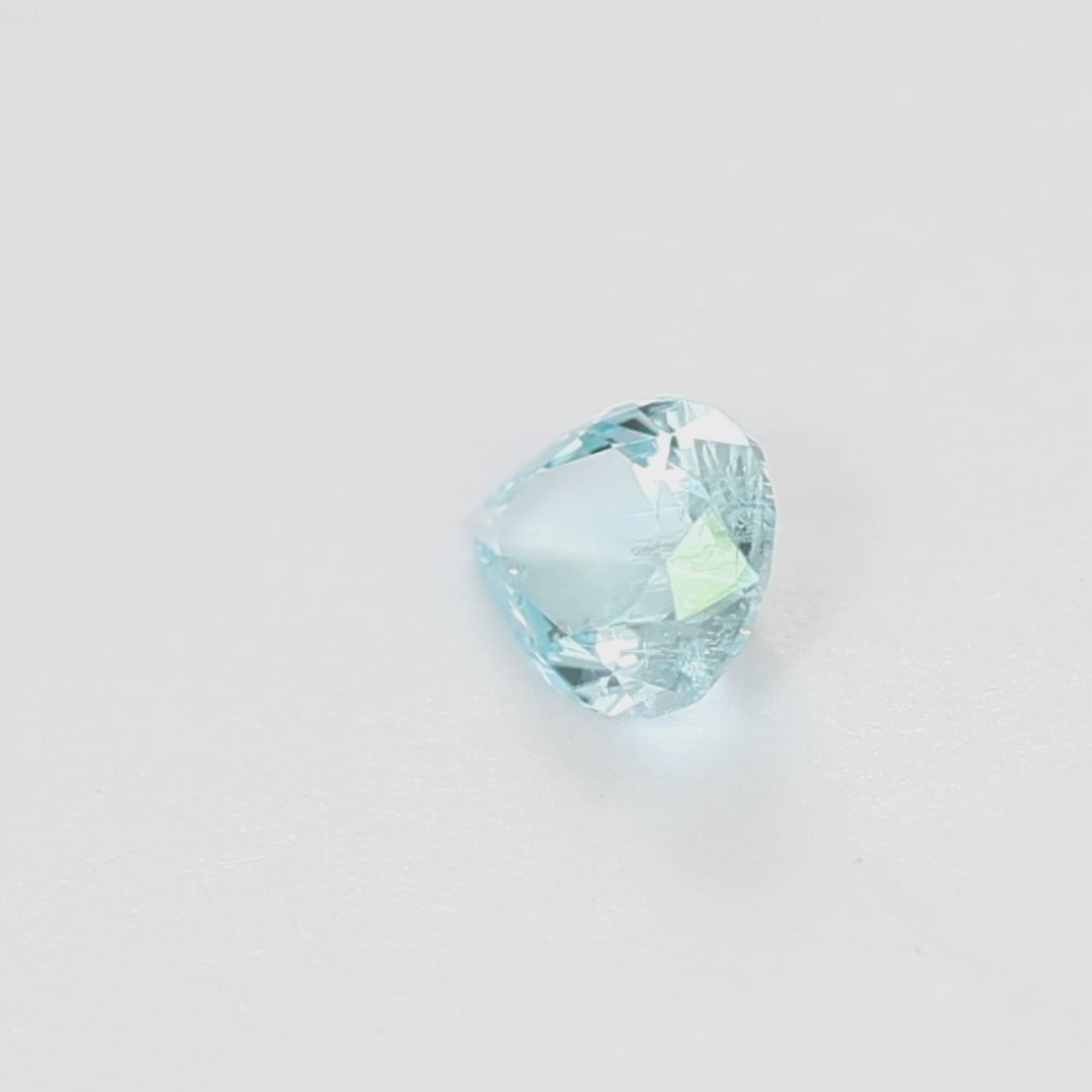 AQ0112 0.91ct eden pear aquamarine