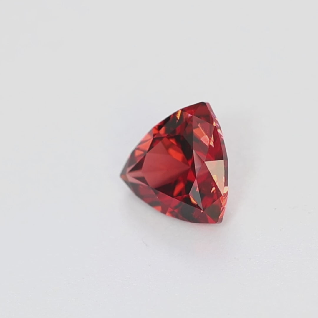 GR0118 2.19ct tachyon trillion red malaya garnet