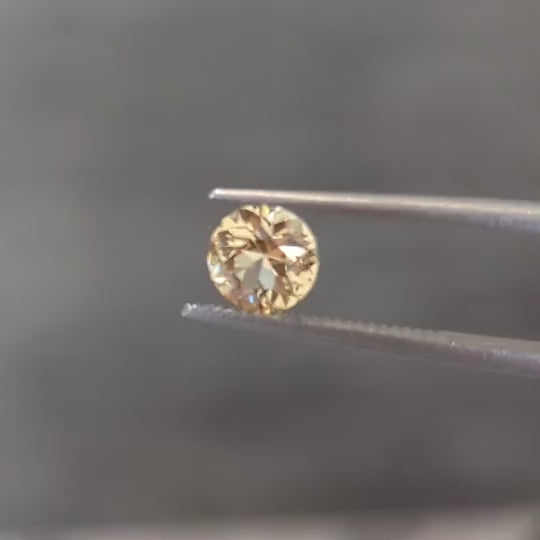GR0102 yellow round garnet