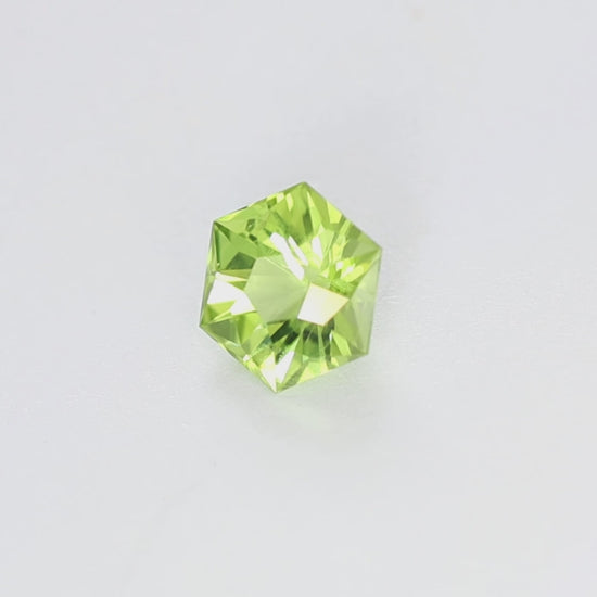PD0104 1.65ct cosmos hex peridot