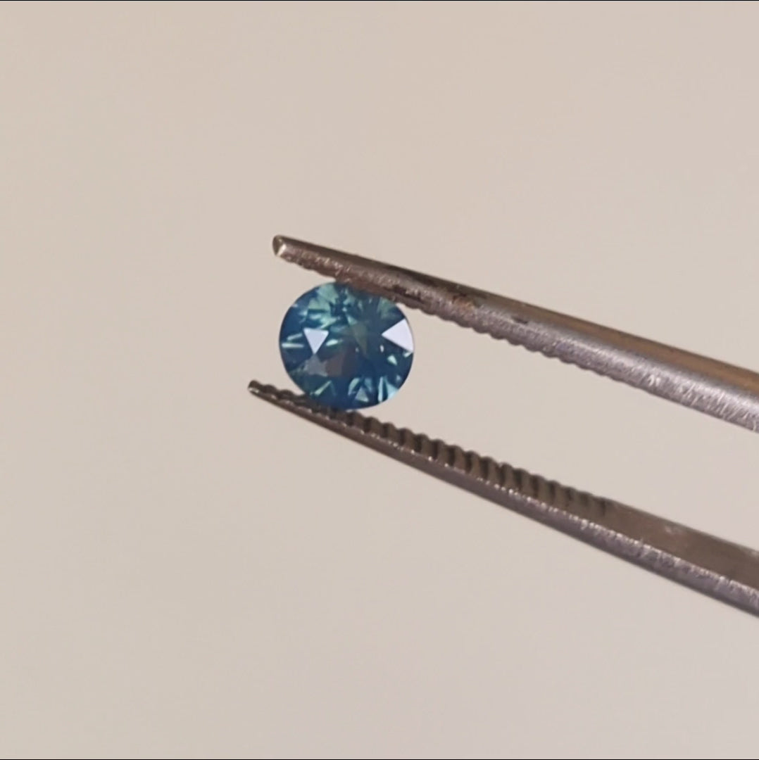 af0121 blue-green african sapphire round