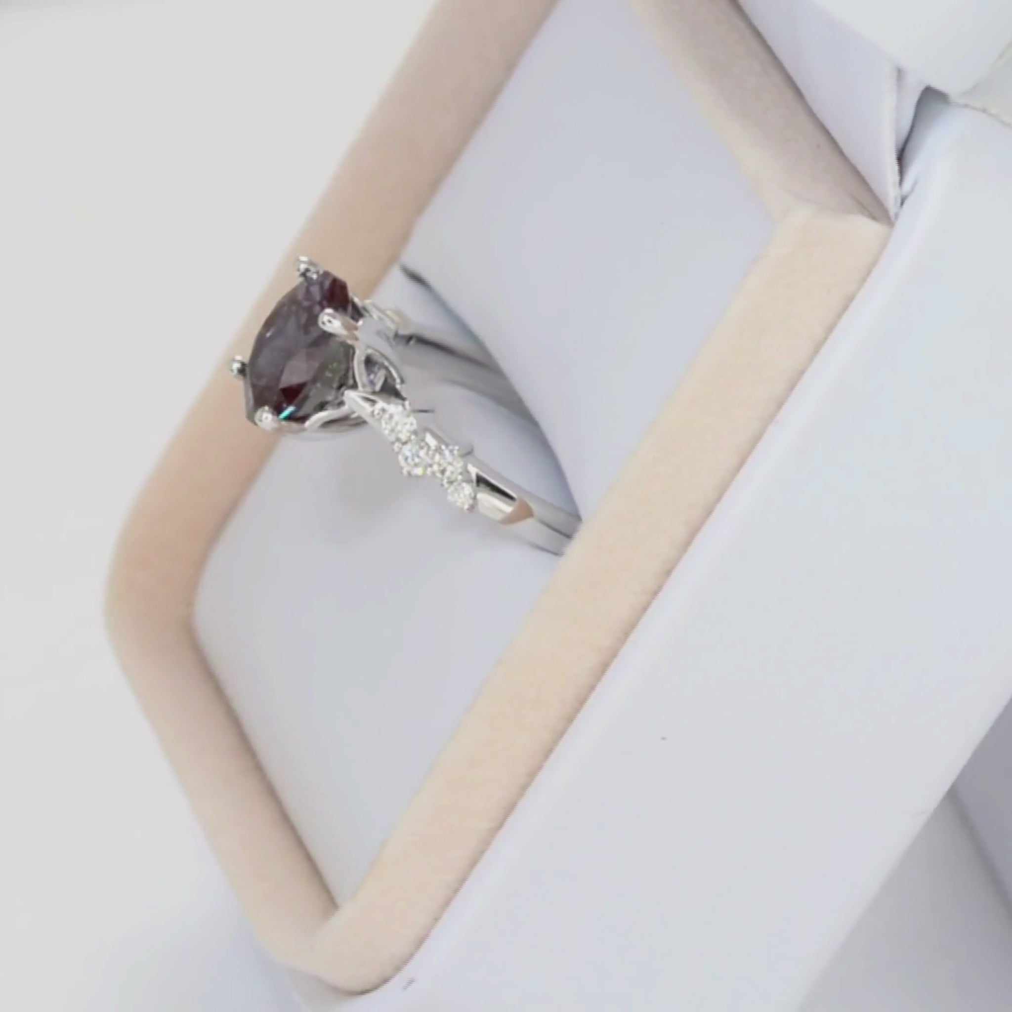 penelope ring in white gold with oval lab alexandrite