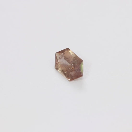 AF0138 1.45ct brilliant dutch marquise peach african sapphire