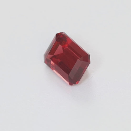 GR0120 2.20ct step cut red malaya garnet
