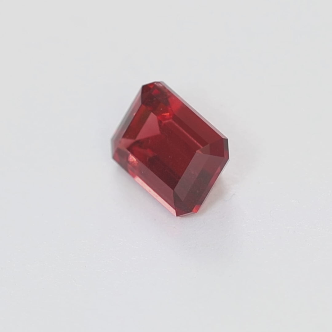 GR0120 2.20ct step cut red malaya garnet