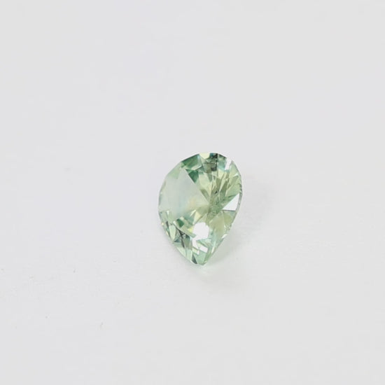 MS0165 0.81ct eden pear light green montana sapphire