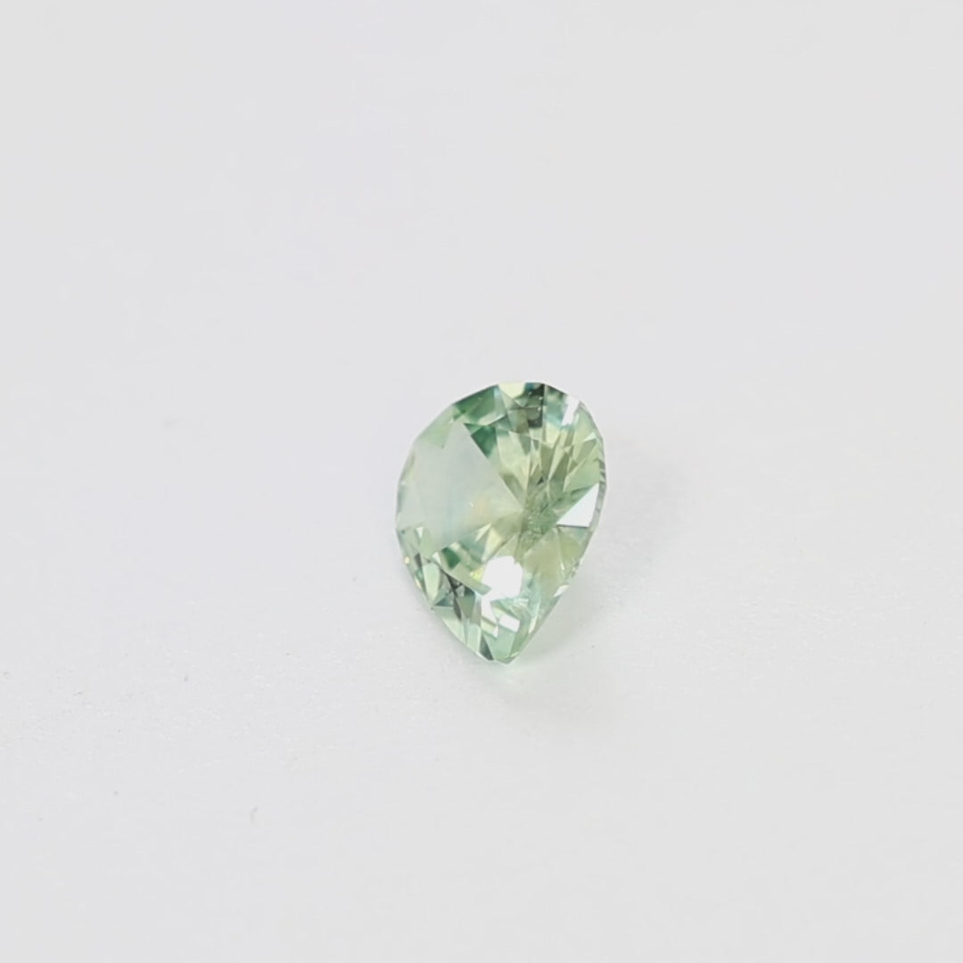 MS0165 0.81ct eden pear light green montana sapphire